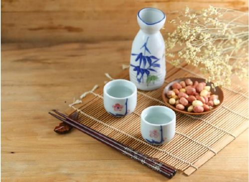 不懂酒的人，千萬(wàn)不要輕易嘗試醬香型白酒